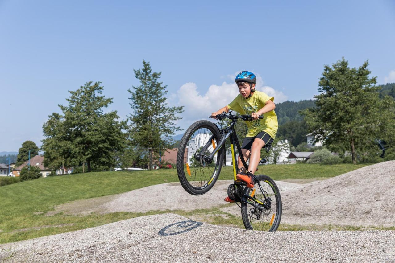 Chalets Am Badesee Lassing Lassing  エクステリア 写真